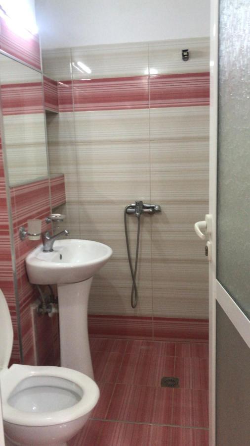 Apartament Roisin Sarandë 外观 照片