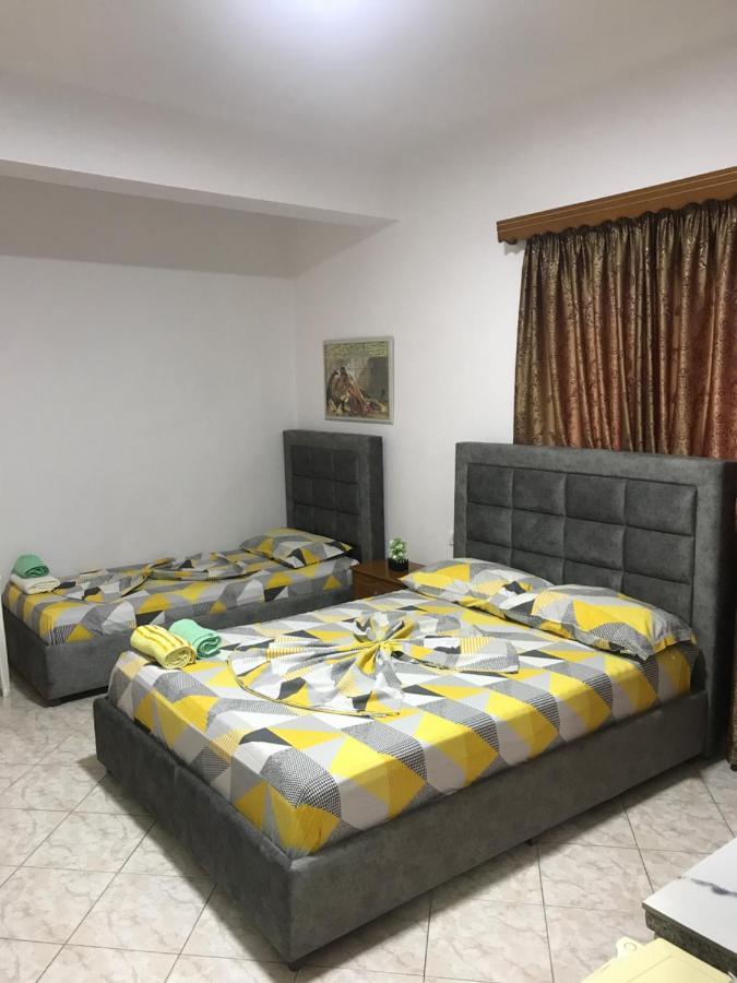 Apartament Roisin Sarandë 外观 照片