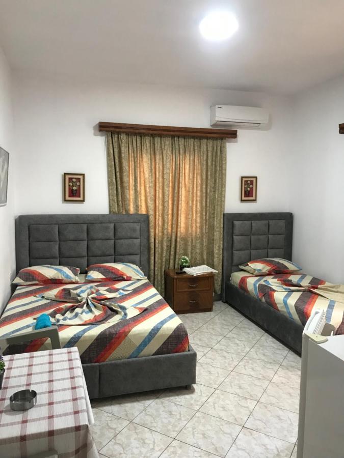 Apartament Roisin Sarandë 外观 照片