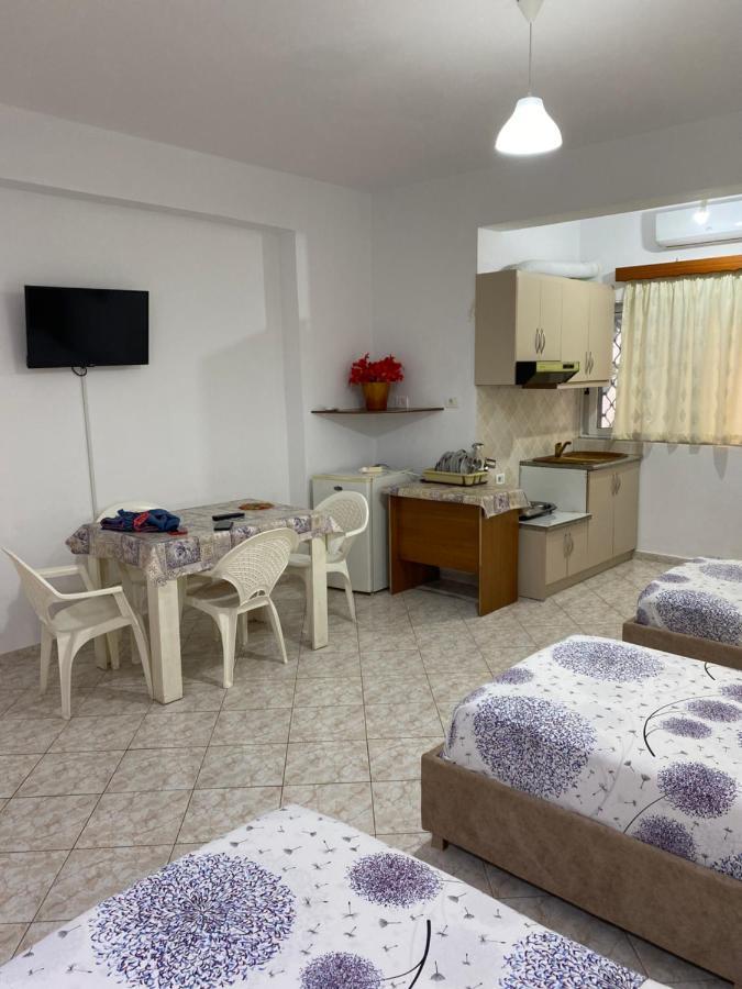 Apartament Roisin Sarandë 外观 照片